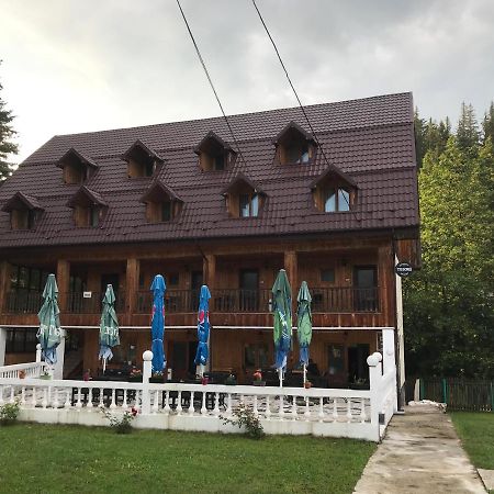 Casa Postolache Hostel Soveja Luaran gambar